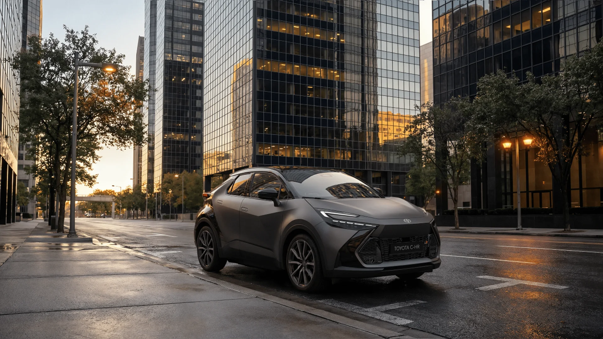 Toyota C-HR slaví dekádu na trhu a rozšiřuje nabídku výbavy GR SPORT